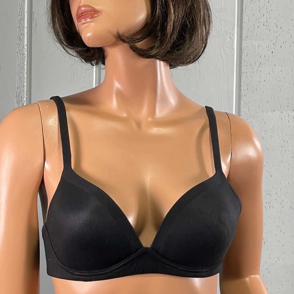 *Victoria’s Secret Women’s Black No-Wire Lightly Padded Bra Sz 34B